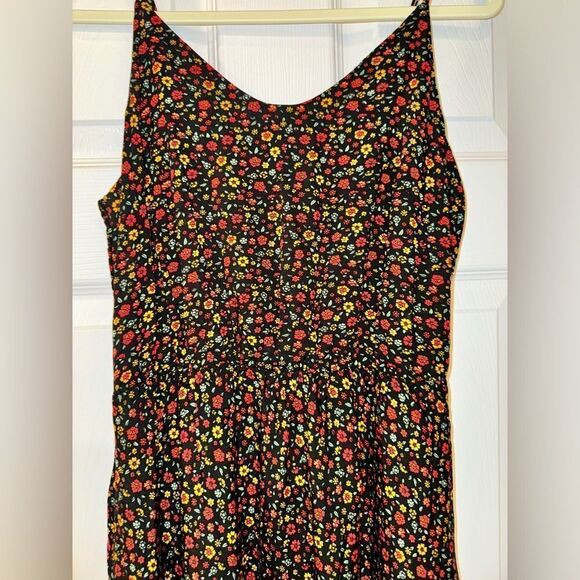 Angashion Floral Adjustable Spaghetti Strap smocked  V Neck Boho Maxi Dress  M - Picture 4 of 16